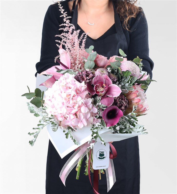 Pembe Gala, Protea, Orkide Ve Ortanca Buketi