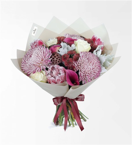 Coral L - Protea Anastasya Gala Ve Lotus Çiçek Buketi
