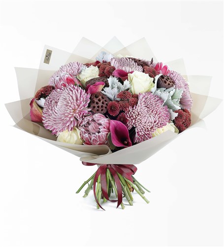 Coral Xl - Protea Anastasya Gala Ve Lotus Çiçek Buketi