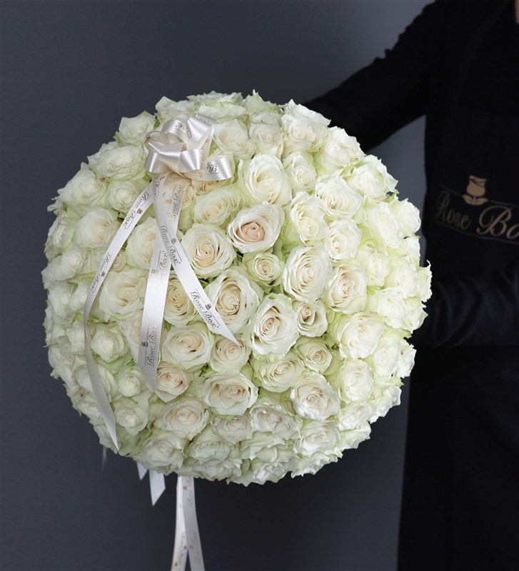 White Athena - 100 Beyaz Gül Buketi