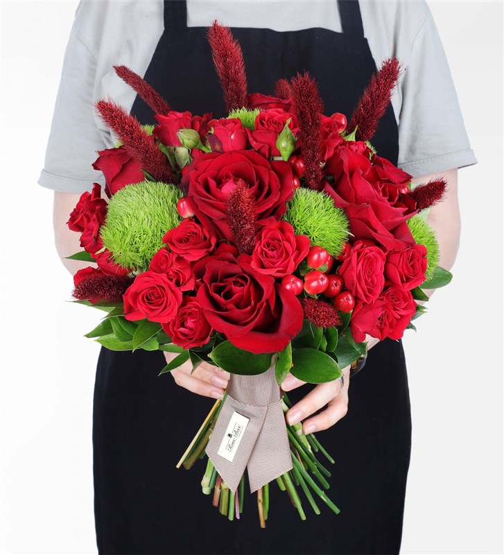 Red Velvet Xl - Kırmızı Çardak Gül Ve Ekvator Gülü Buketi