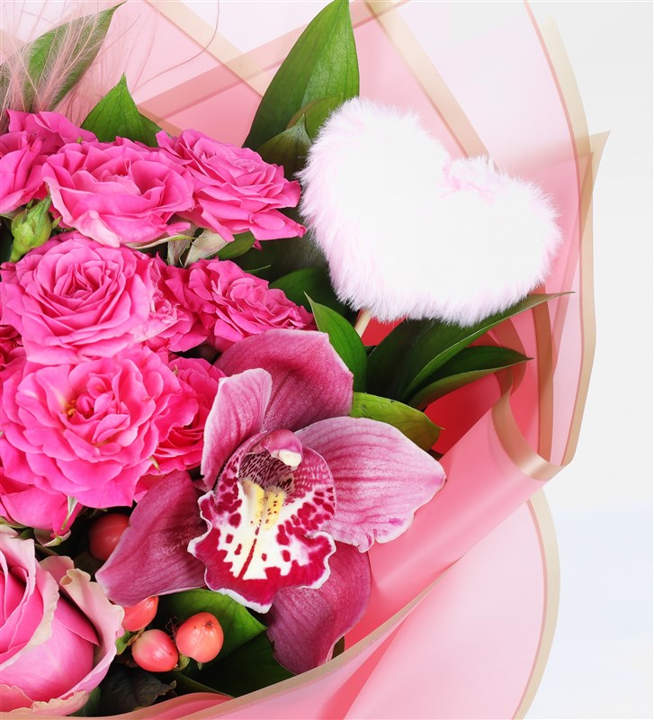 Pembe Çardak Güller, Pembe Ekvator Gülleri Sevgililer Günü Buketi