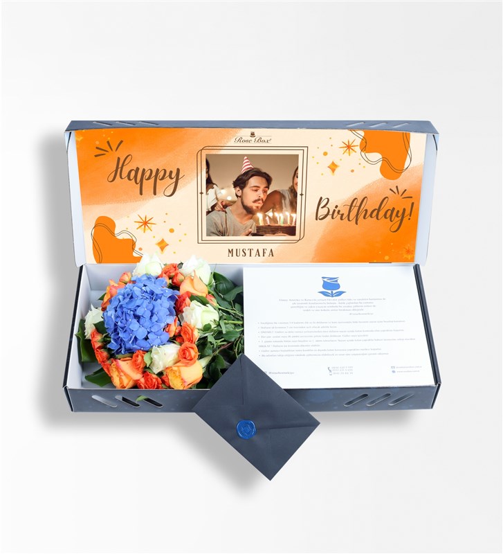 Happy Birthday Kişiye Özel Fotoğraflı İsimli Kutuda Turuncu Gül, Beyaz Gül ve Mavi Ortanca