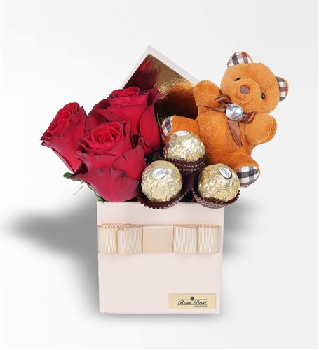 Bej Kutuda, 3 Kırmızı Gül, Ayıcık, Rocher Çikolatalı Set