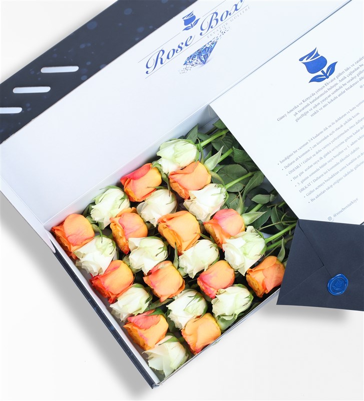 Sapphire - 24 Adet Turuncu Ve Beyaz Güller